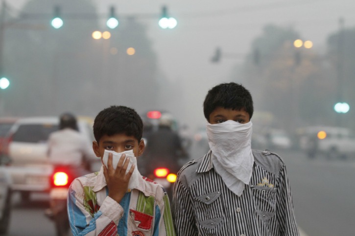 It is Living In A Gas Chamber Says Delhi High Court On Pollution